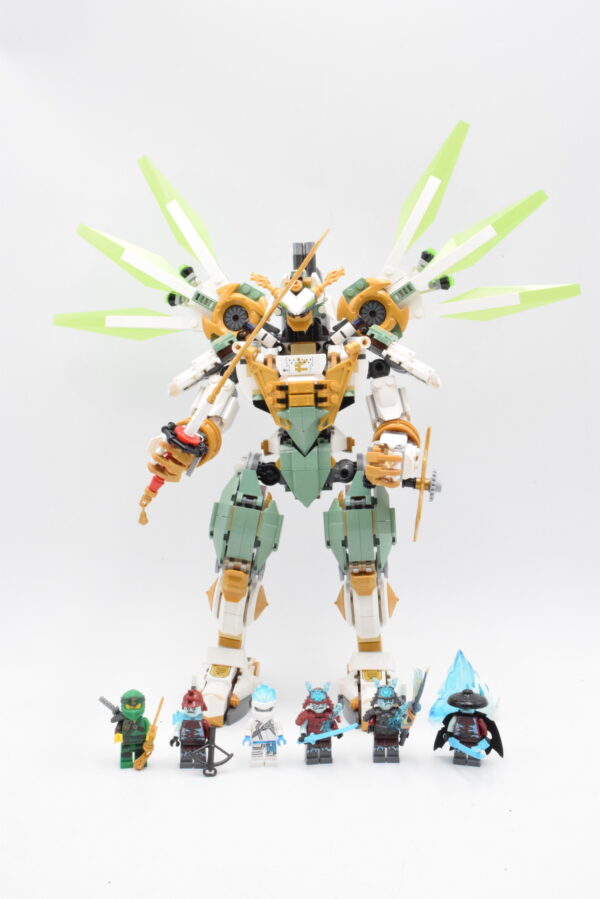70676 LEgo, Robot titan de lloyd, ninjago