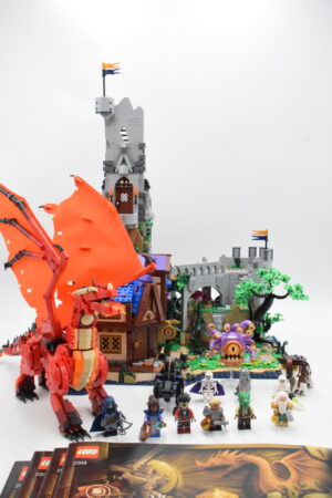 21348 LEGO Ideas - Dungeons & Dragons : l’histoire du dragon rouge