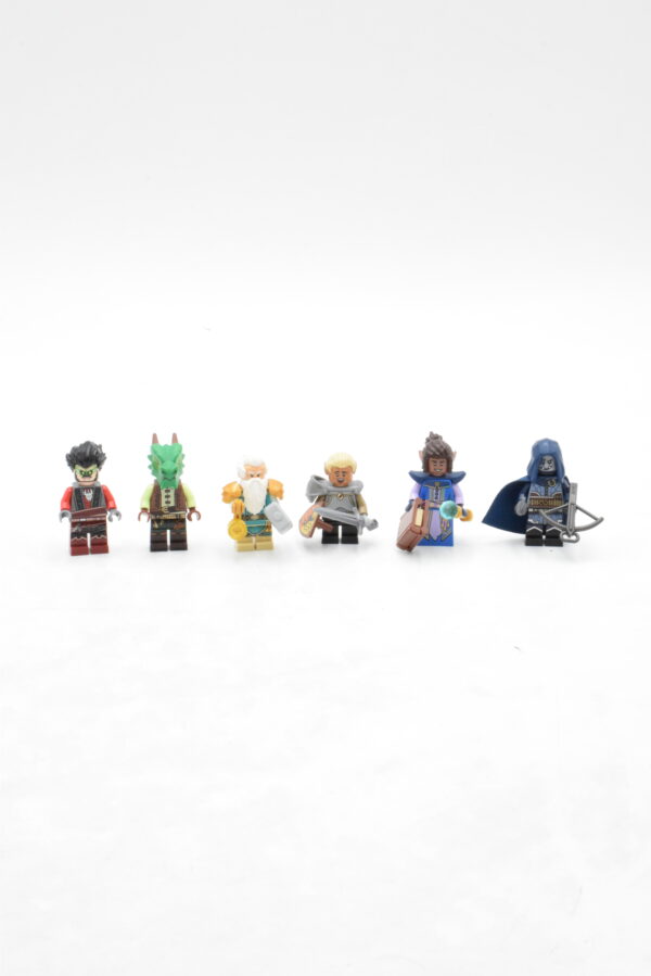 21348 LEGO Ideas - Dungeons & Dragons : l’histoire du dragon rouge
