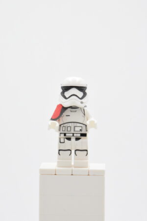 sw0664 LEGO Star Wars - First Order Stormtrooper Officer