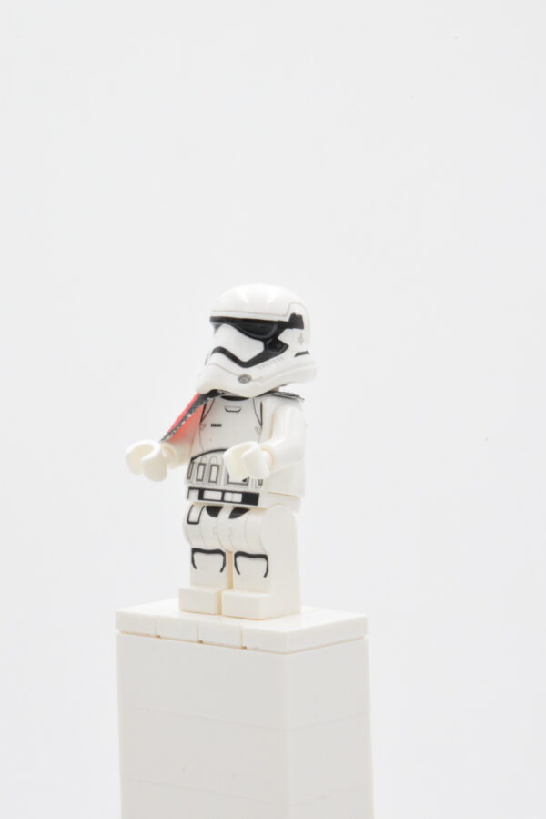sw0664 LEGO Star Wars - First Order Stormtrooper Officer