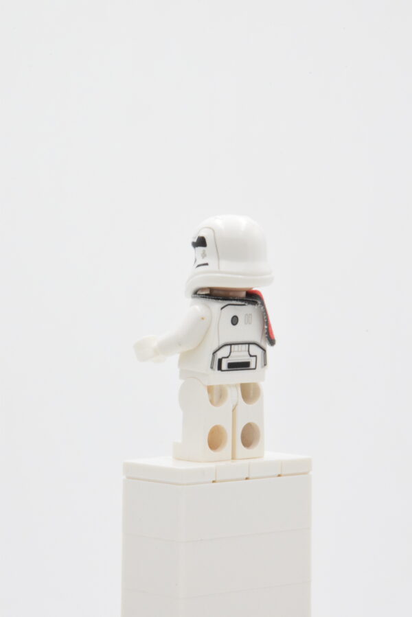 sw0664 LEGO Star Wars - First Order Stormtrooper Officer