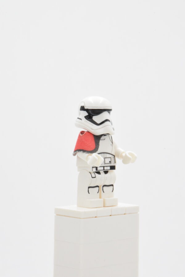 sw0664 LEGO Star Wars - First Order Stormtrooper Officer