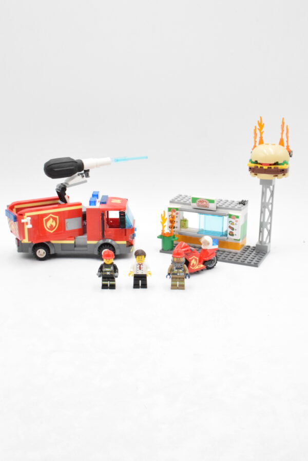 60214 LEGO City - L'intervention des pompiers au restaurant de hamburgers