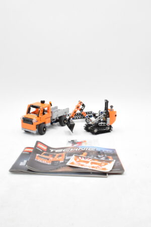 42060 LEGO Technic - L'équipe de réparation routière