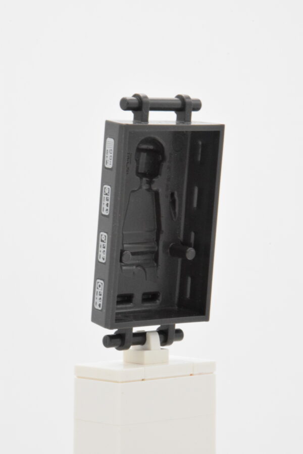 87561pb01 LEGO Star Wars - Han Solo in Carbonite