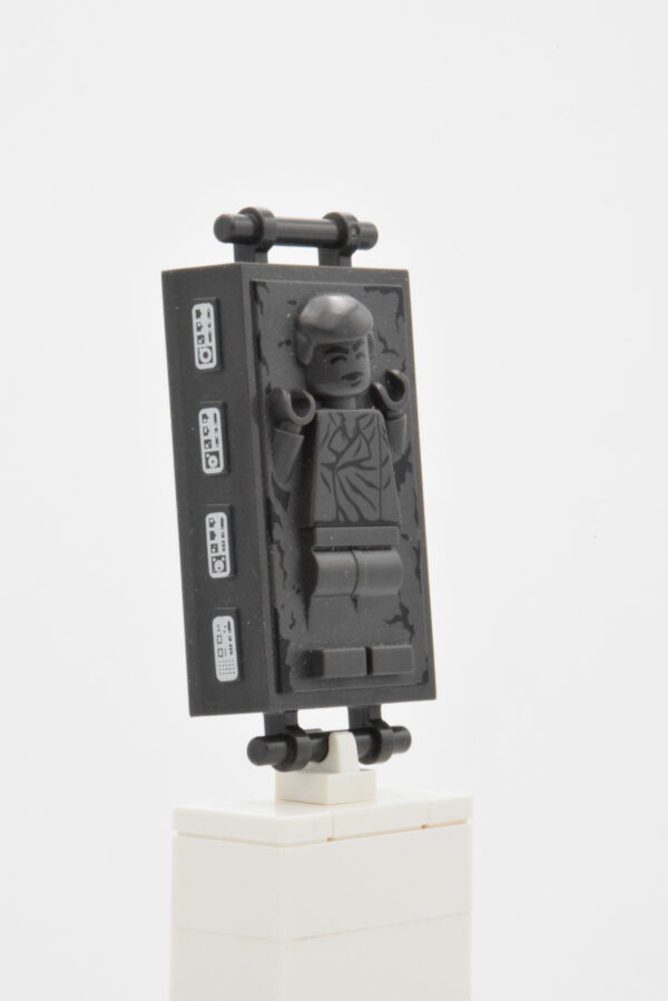 87561pb01 LEGO Star Wars - Han Solo in Carbonite