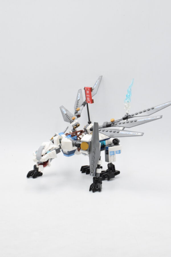 70748 LEGO Ninjago - Le dragon de Titane – Image 4