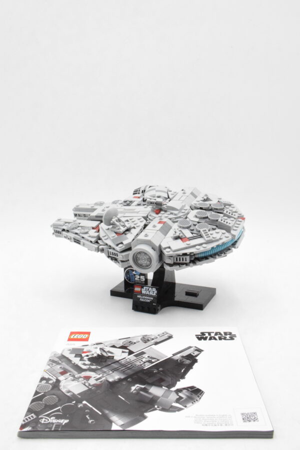 75375 LEGO Star Wars - Millennium Falcon