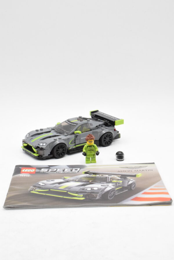 76910 LEGO Speed Champions - Aston Martin Vantage GT3