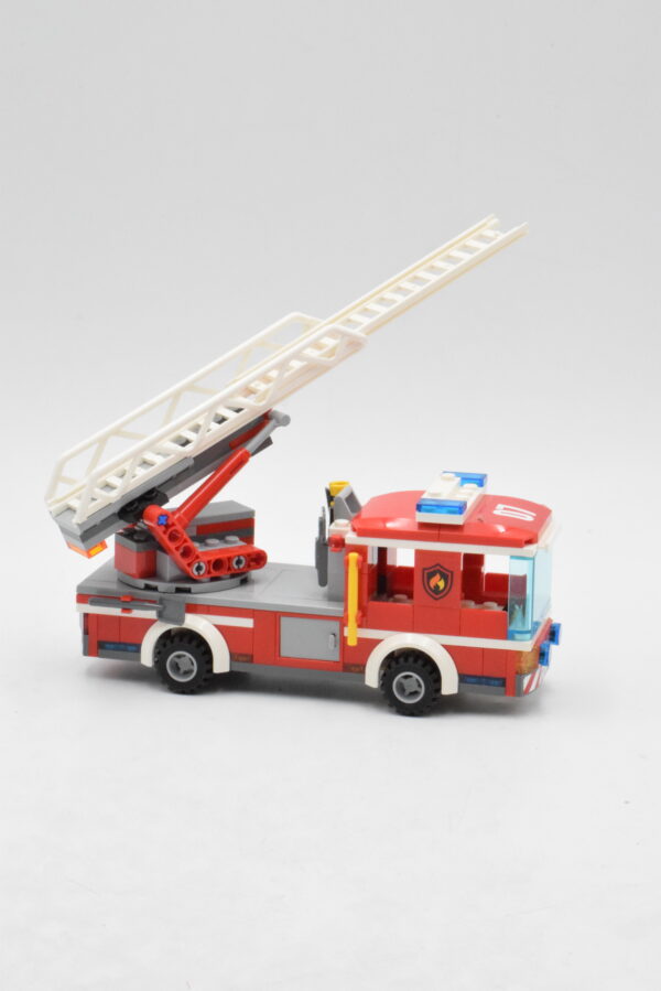 60107 Lego City - le Camion de Pompiers avec échelle
