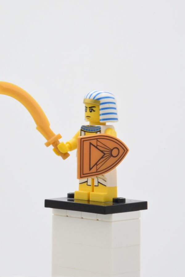 col202 LEGO Collectible Minifigures – Egyptian Warrior