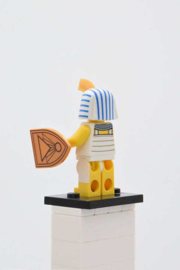 col202 LEGO Collectible Minifigures – Egyptian Warrior