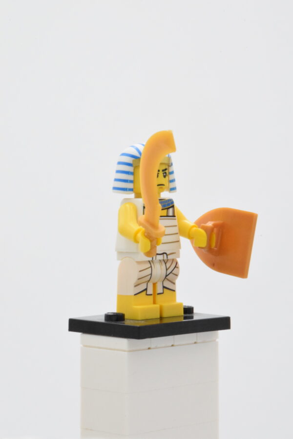col202 LEGO Collectible Minifigures – Egyptian Warrior