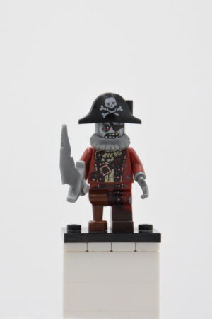 col212 LEGO Collectible Minifigures – Zombie Pirate