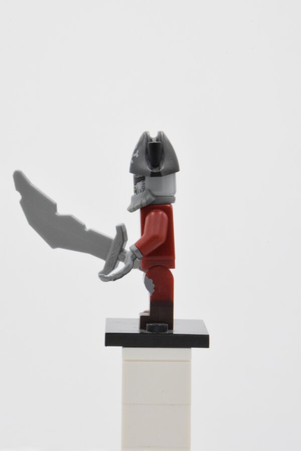 col212 LEGO Collectible Minifigures – Zombie Pirate