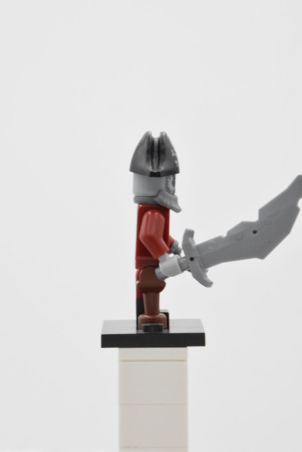 col212 LEGO Collectible Minifigures – Zombie Pirate