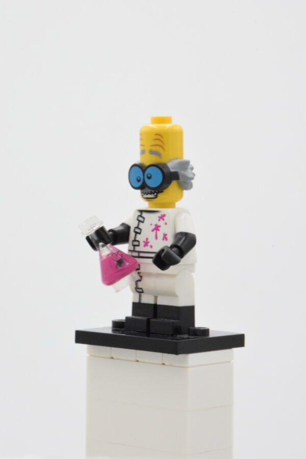 col213 LEGO Collectible Minifigures – Monster Scientist