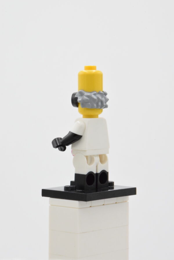 col213 LEGO Collectible Minifigures – Monster Scientist