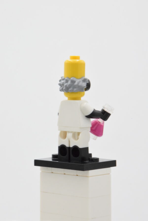 col213 LEGO Collectible Minifigures – Monster Scientist