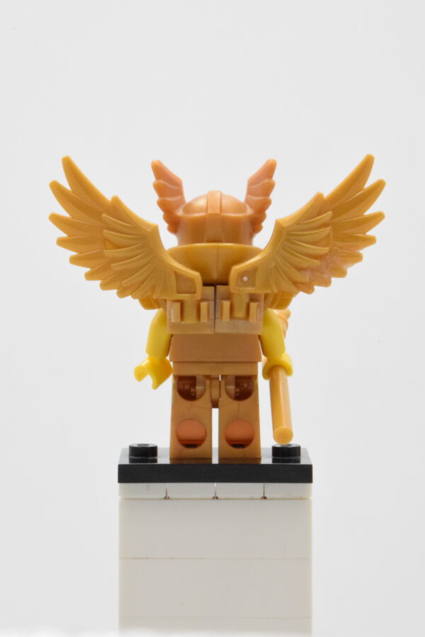 col233 LEGO Collectible Minifigures – Flying Warrior