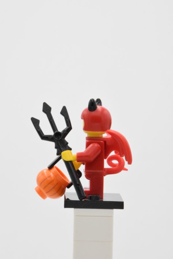 col247 LEGO Collectible Minifigures – Cute Little Devil