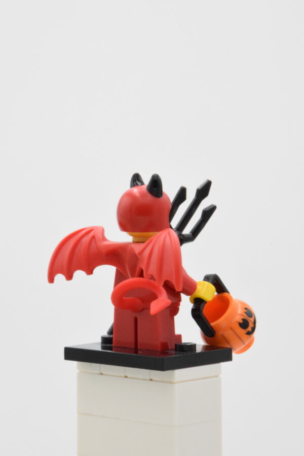col247 LEGO Collectible Minifigures – Cute Little Devil