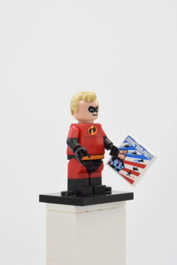 dis013 LEGO Collectible Minifigures – Mr. Incredible