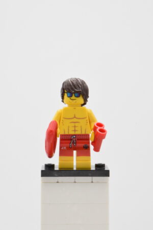 col185 LEGO Collectible Minifigures – Lifeguard