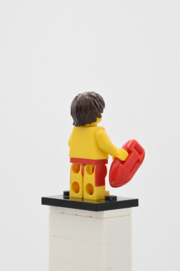 col185 LEGO Collectible Minifigures – Lifeguard
