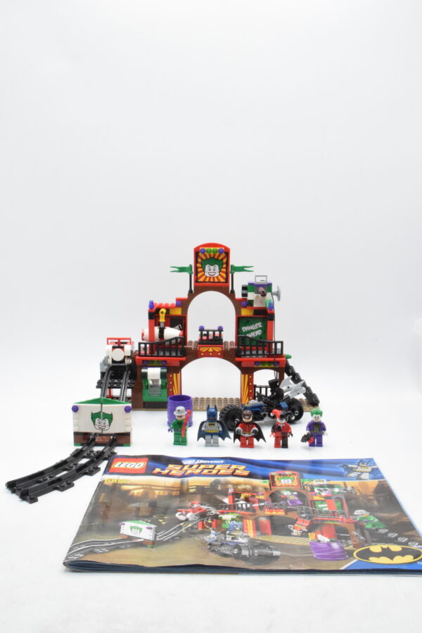 6857 LEGO Super Heroes - L'échappée de la fête foraine