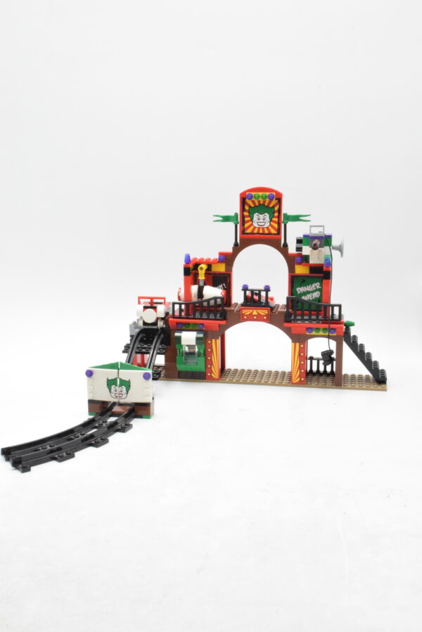 6857 LEGO Super Heroes - L'échappée de la fête foraine