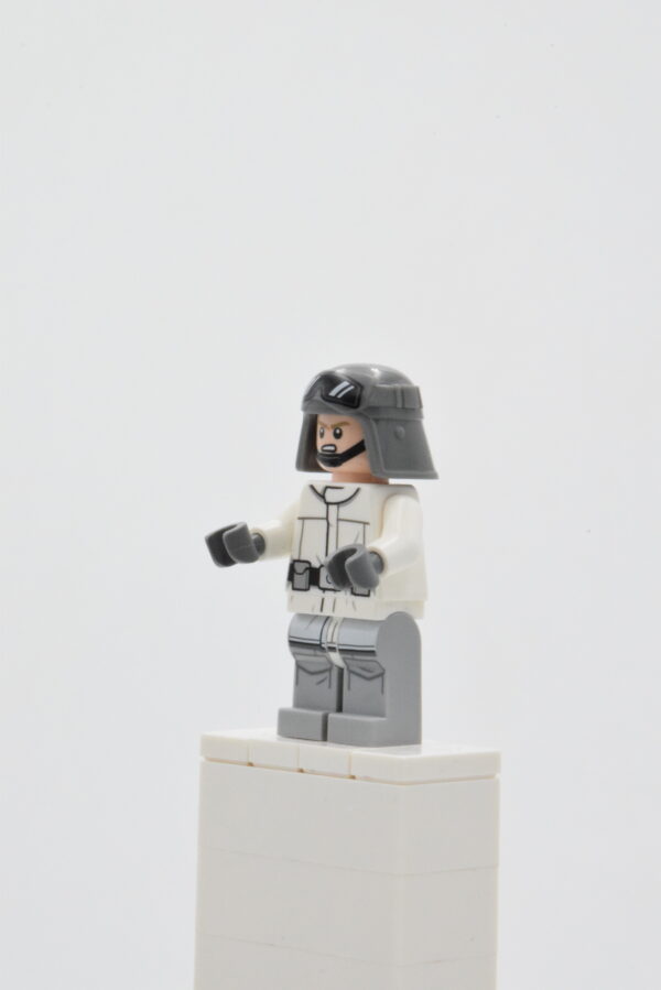 sw1183 LEGO Star Wars - Imperial AT-ST Driver – Image 2