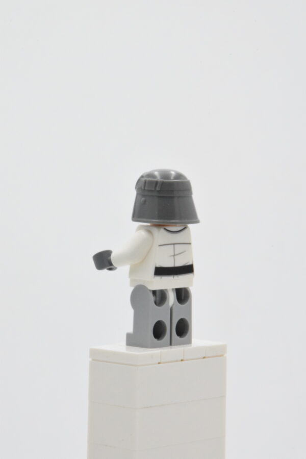sw1183 LEGO Star Wars - Imperial AT-ST Driver – Image 4