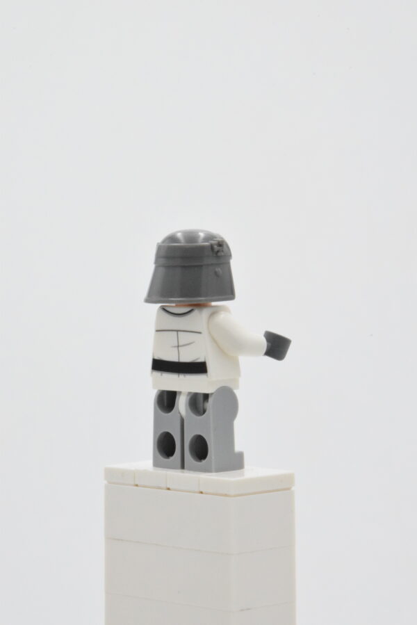 sw1183 LEGO Star Wars - Imperial AT-ST Driver – Image 6