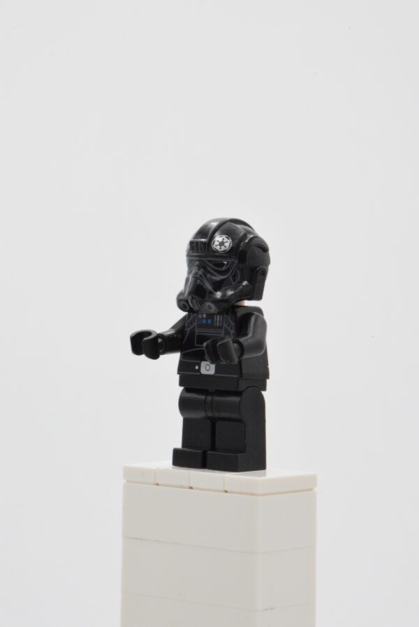 sw0621 LEGO Star Wars - Imperial TIE Fighter Pilot – Image 2