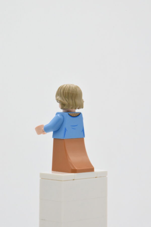 sw1208 LEGO Star Wars - Aunt Beru Whitesun Lars