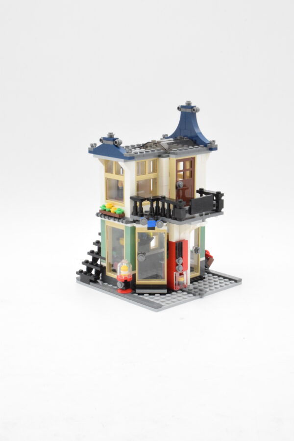 31036 LEGO Creator - Le magasin de jouets et l'épicerie – Image 6