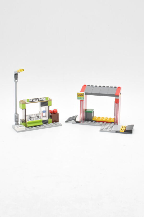 60154  LEGO City - La gare routière – Image 4