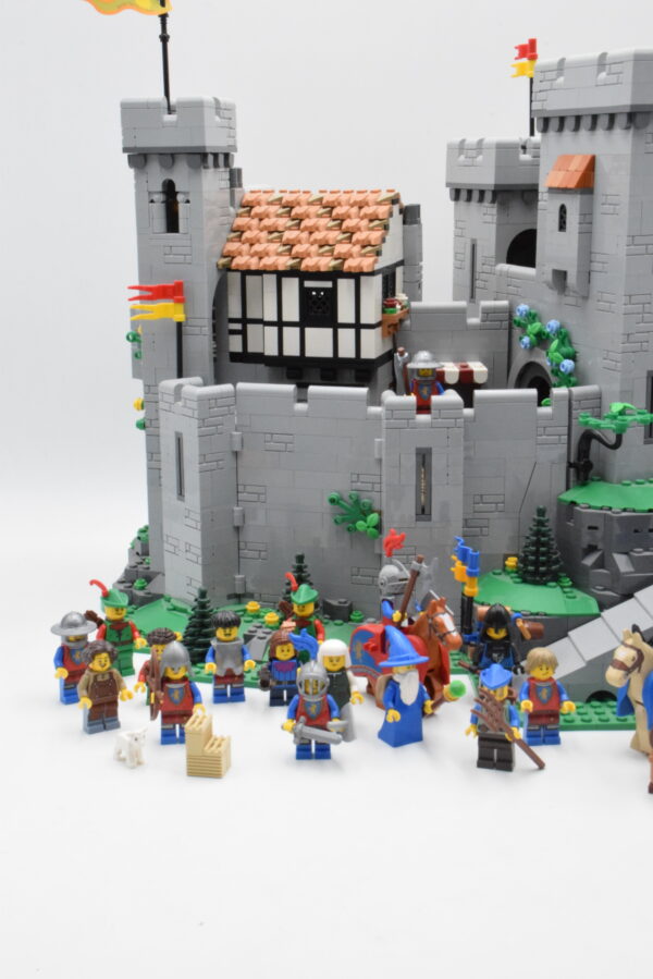 10305 LEGO Castle - Le château des Chevaliers du Lion – Image 3