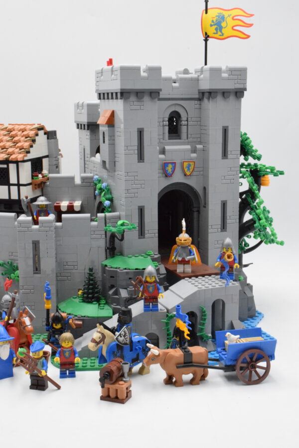 10305 LEGO Castle - Le château des Chevaliers du Lion – Image 4