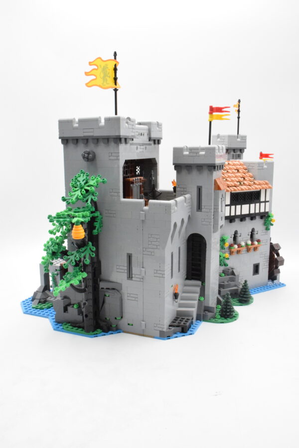 10305 LEGO Castle - Le château des Chevaliers du Lion – Image 5