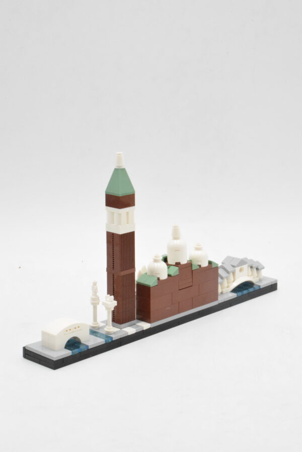 21026 LEGO Architecture - Venice – Image 3