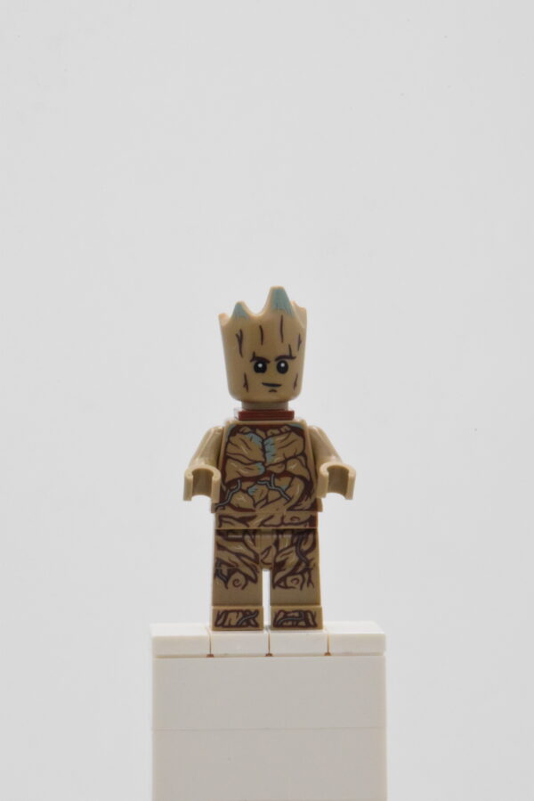 sh0836 LEGO Super Heros - Teen Groot