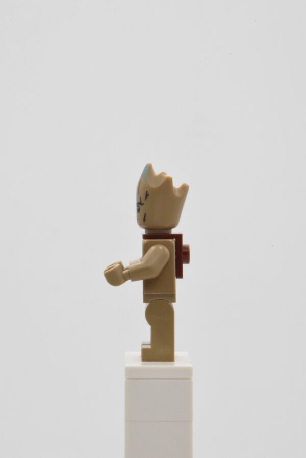 sh0836 LEGO Super Heros - Teen Groot – Image 2