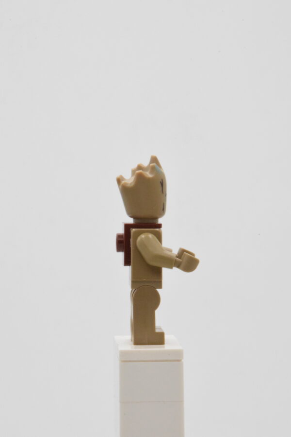 sh0836 LEGO Super Heros - Teen Groot – Image 4