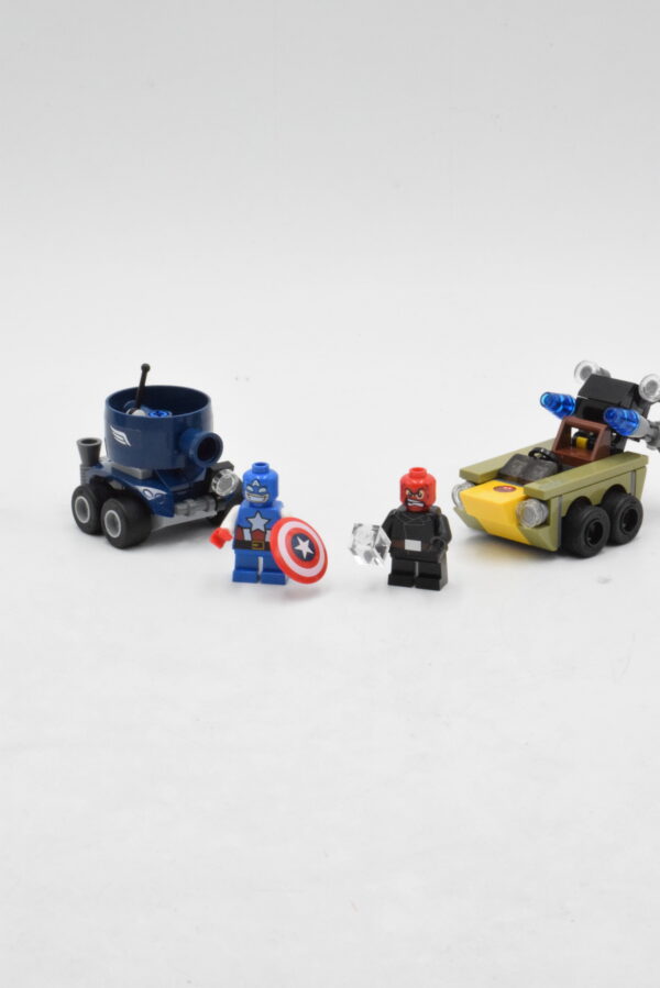 76065 LEGO Super Heroes - Captain America contre Crâne Rouge – Image 2