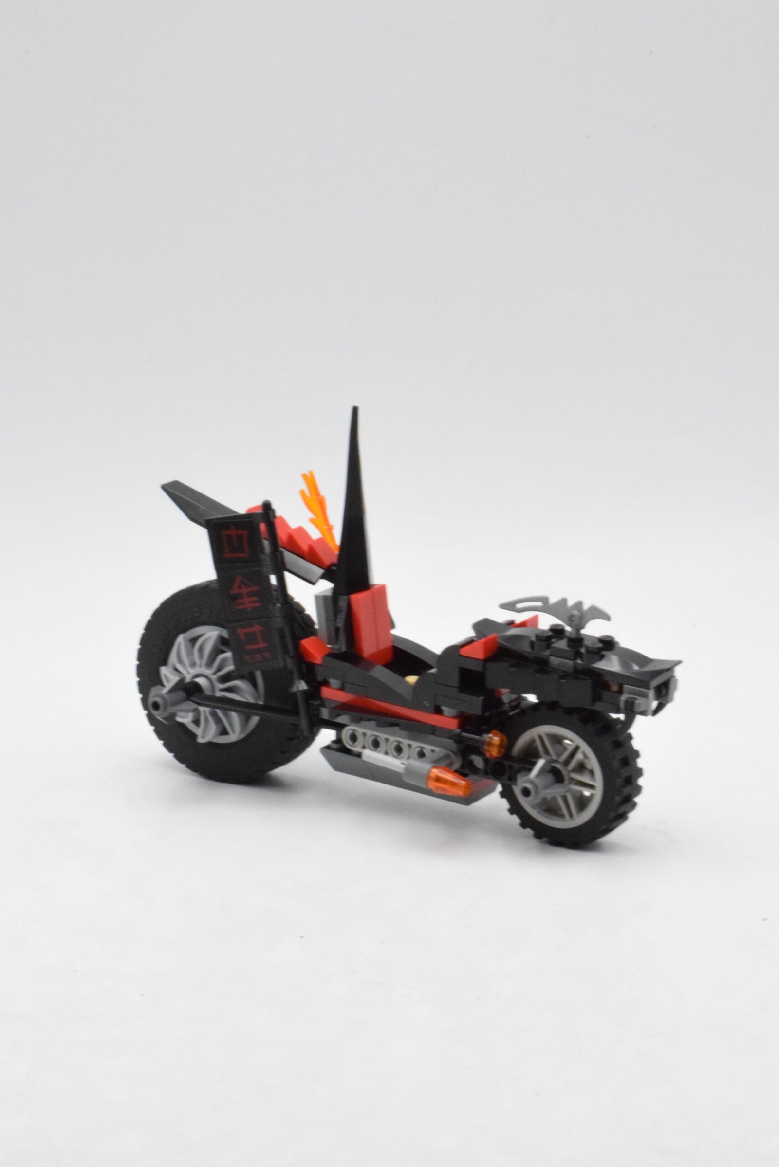 79101 LEGO TMNT - La Moto Dragon de Shredder – Image 4