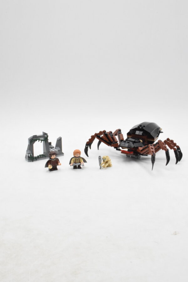9470 LEGO LOTR - L'attaque d'Arachne – Image 2