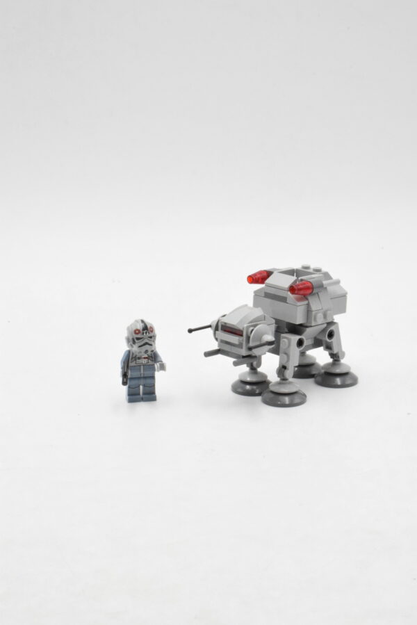 75075 LEGO Star Wars - AT-AT – Image 2